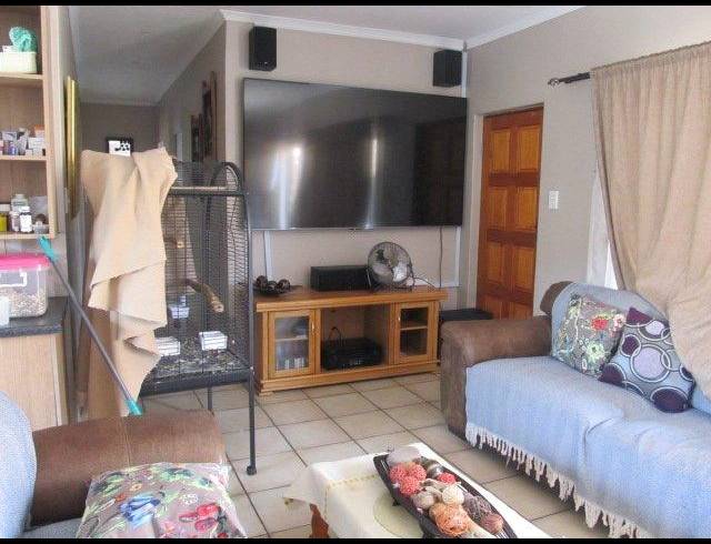 3 BEDROOM HOUSE FOR SALE IN SASOLBURG EXT 10